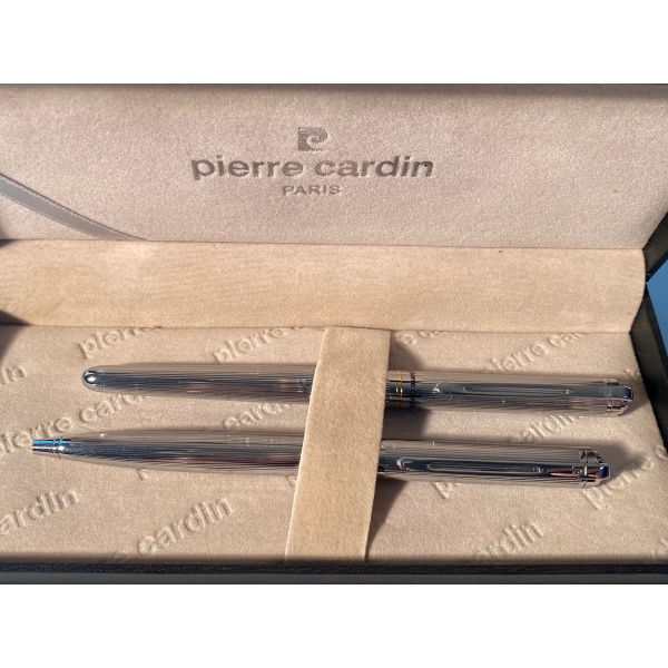Couple Pens