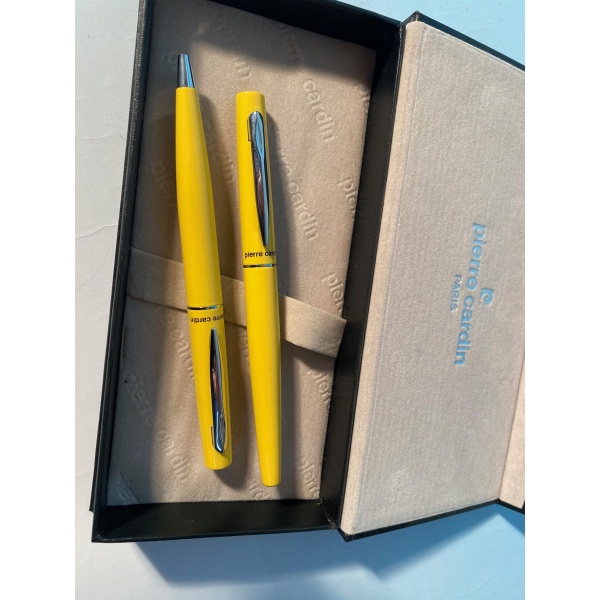 Couple Pens